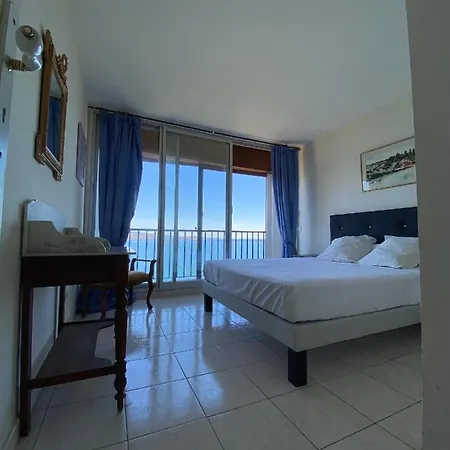 Du Soleil Apartment